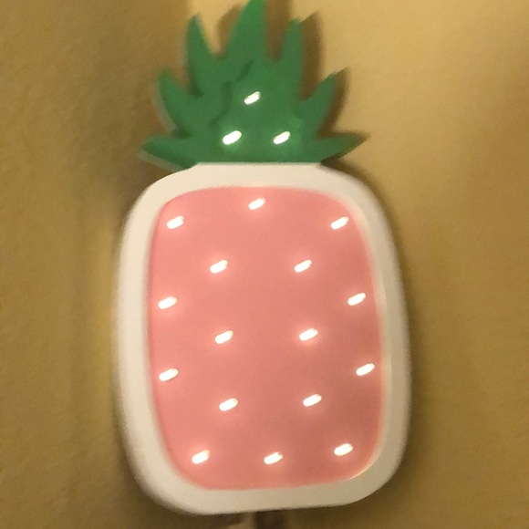 Meet your Posher, Emmie - Picture 1 of 1